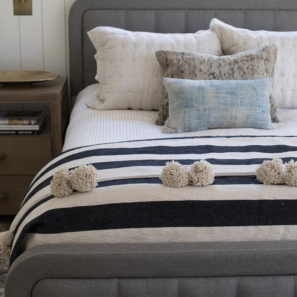 Taddoun Moroccan Cotton Pom Pom Blanket