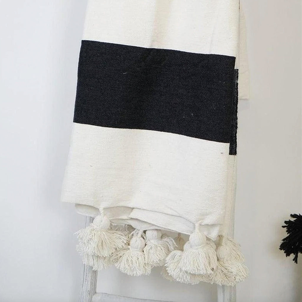 Tamurt Organic Cotton Pom Poms Blanket