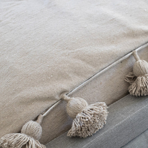 Amesslay Moroccan Cotton Pom Pom Blanket