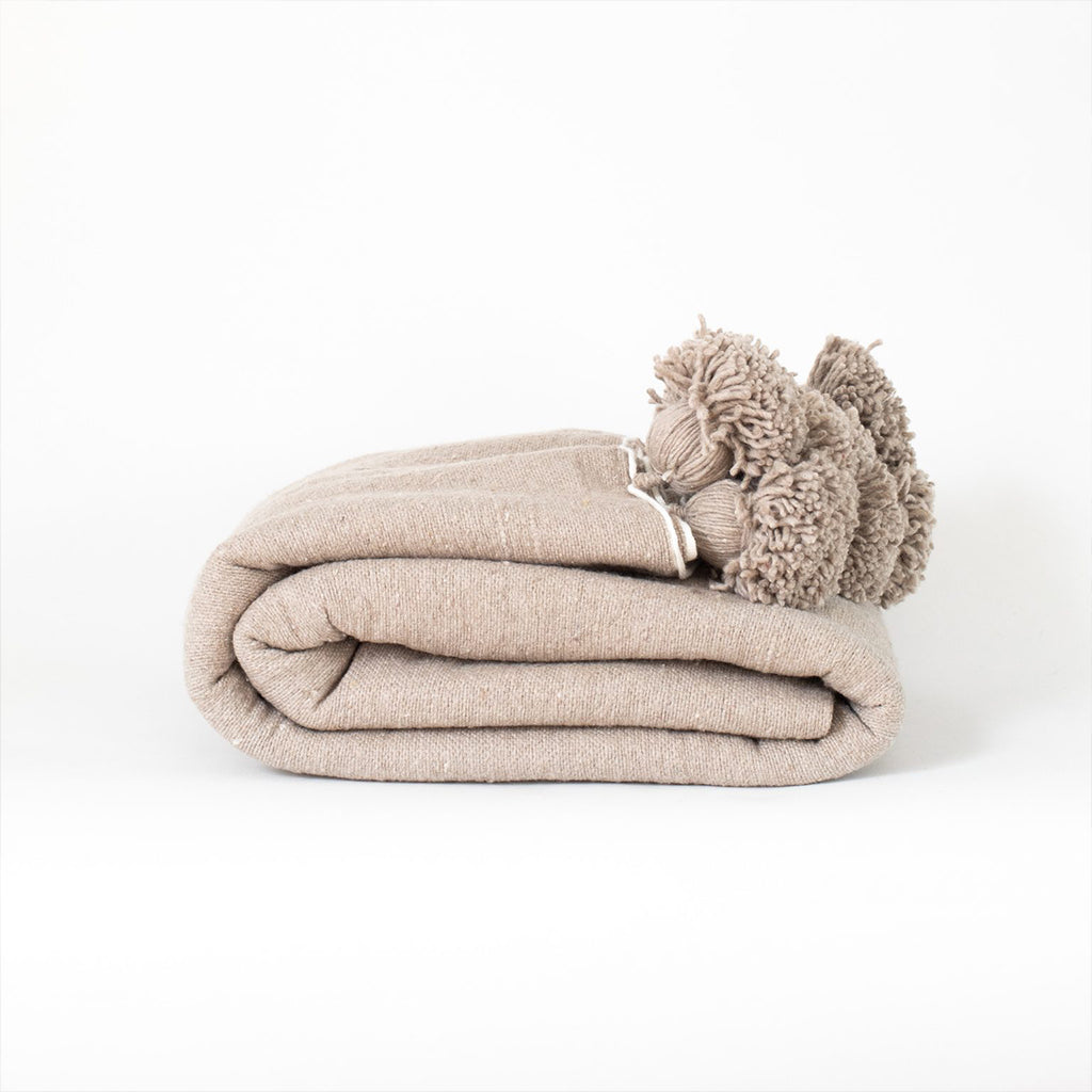 Amesslay Moroccan Cotton Pom Pom Blanket