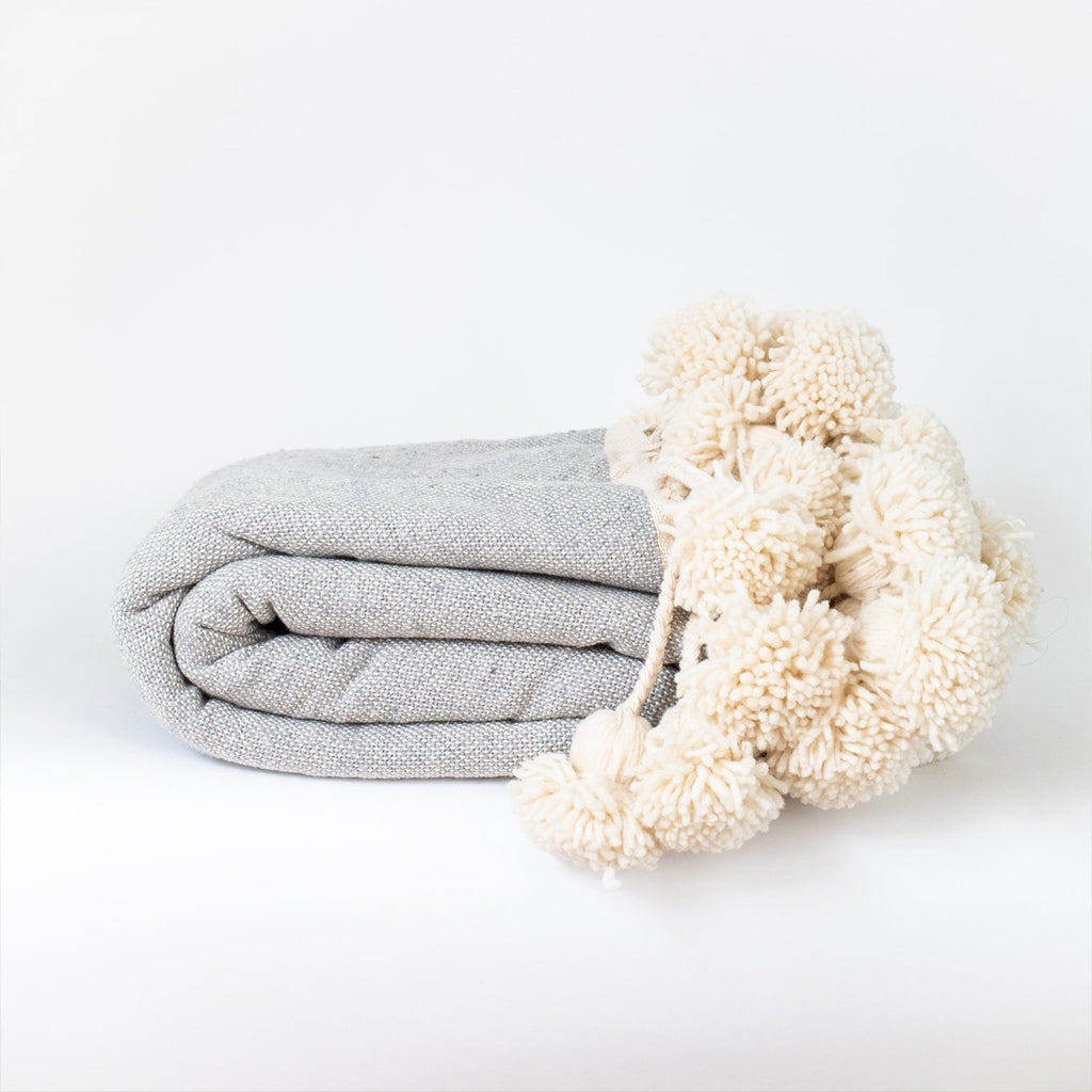 Tagdoult Handcrafted Cotton Pom Poms Blanket